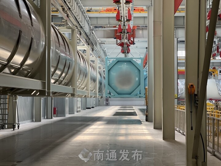 【南通發(fā)布】高溫下的“烤”驗(yàn) | 數(shù)智賦能打造“清涼車間”，高溫季中集環(huán)科生產(chǎn)繁忙有序